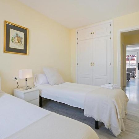 Apartamento En Calle Cuarteles De Dos Habitaciones Málaga Dış mekan fotoğraf