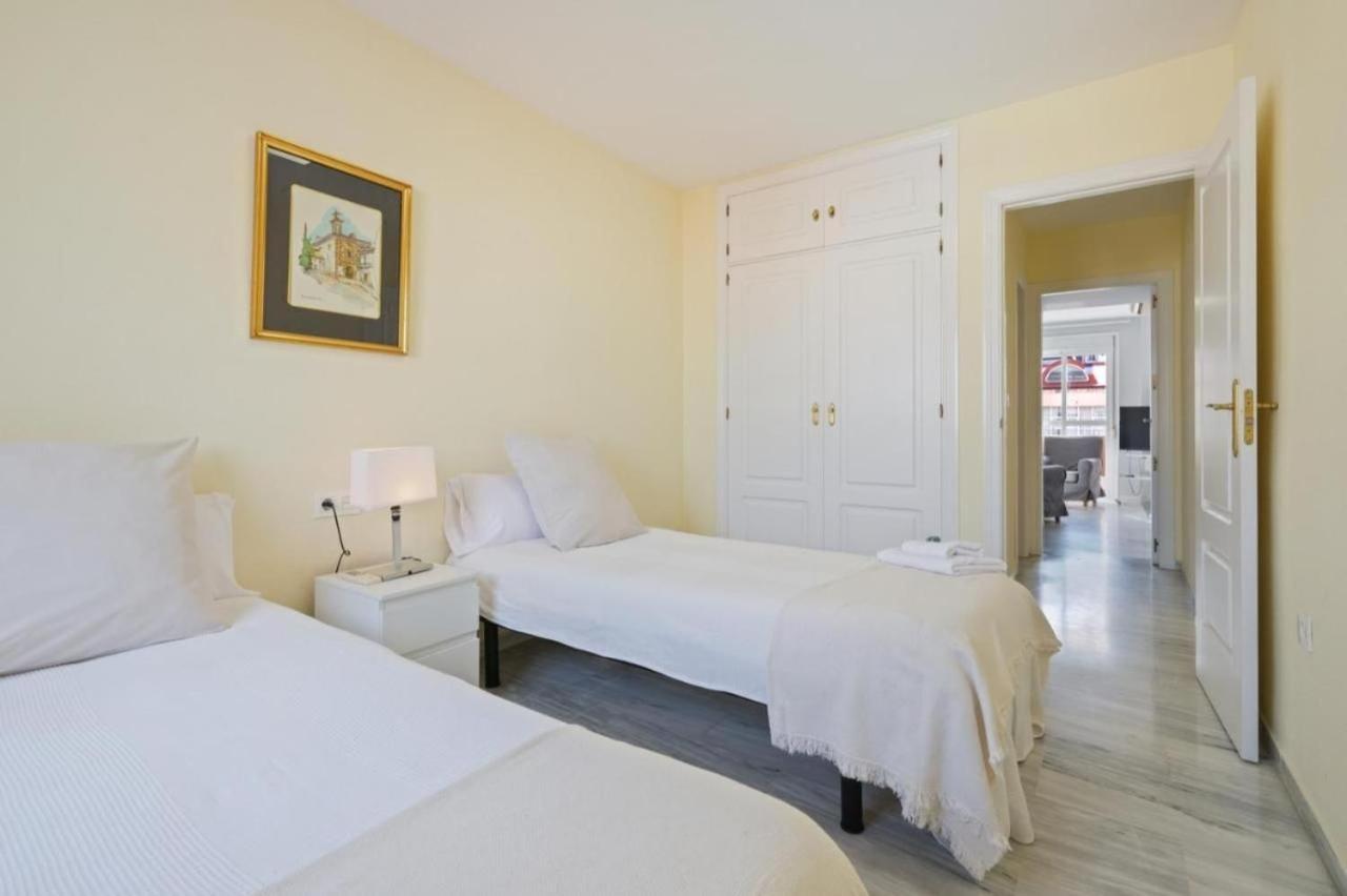 Apartamento En Calle Cuarteles De Dos Habitaciones Málaga Dış mekan fotoğraf