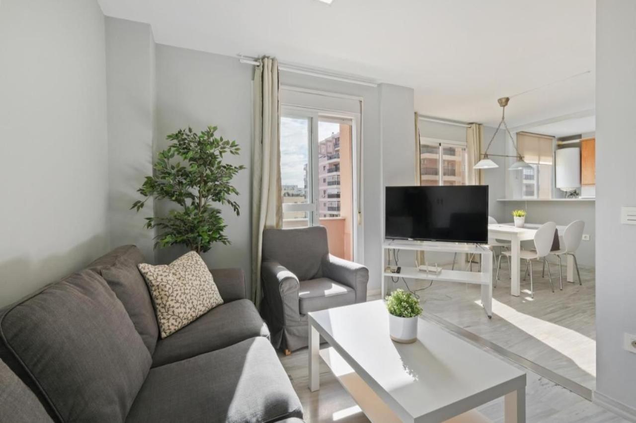 Apartamento En Calle Cuarteles De Dos Habitaciones Málaga Dış mekan fotoğraf