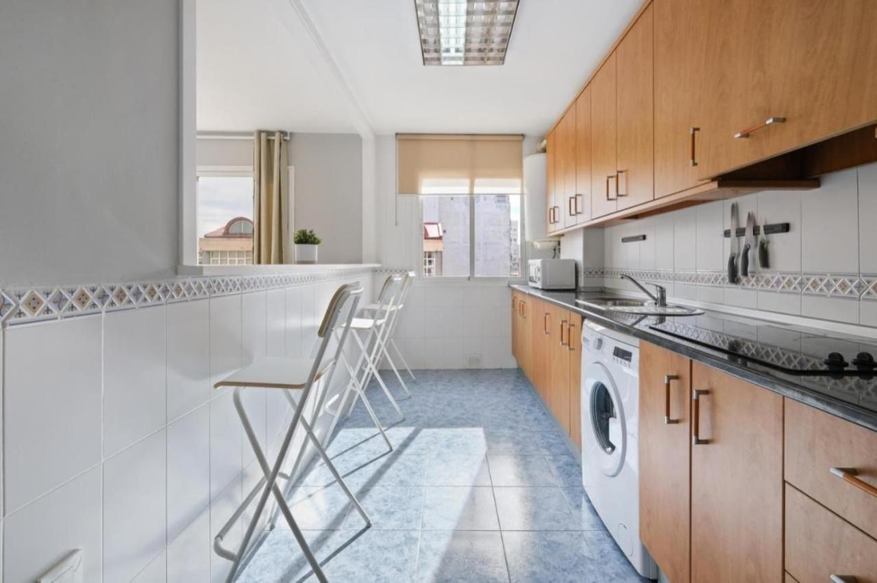 Apartamento En Calle Cuarteles De Dos Habitaciones Málaga Dış mekan fotoğraf